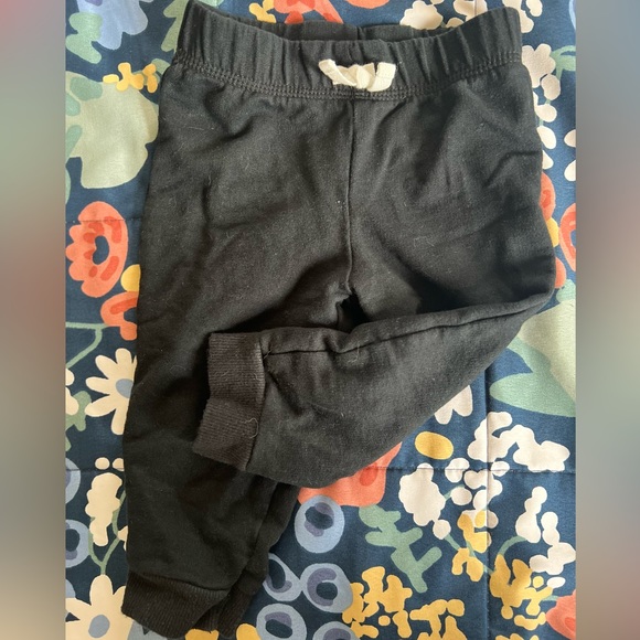 Like new Infant Carters sweat pants size 12 months - Picture 1 of 3